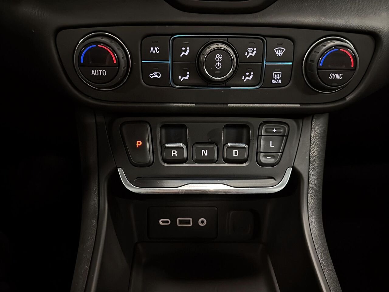 2018 GMC Terrain Traction intégrale, 4 portes SLE Black Saint-Hyacinthe - photo #14