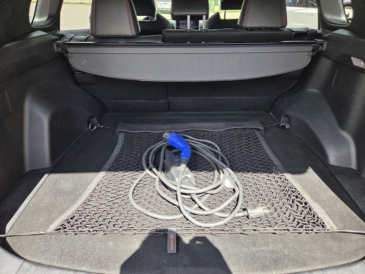 Toyota RAV4 PRIME 2021 Blanc Mont-Laurier - photo #6