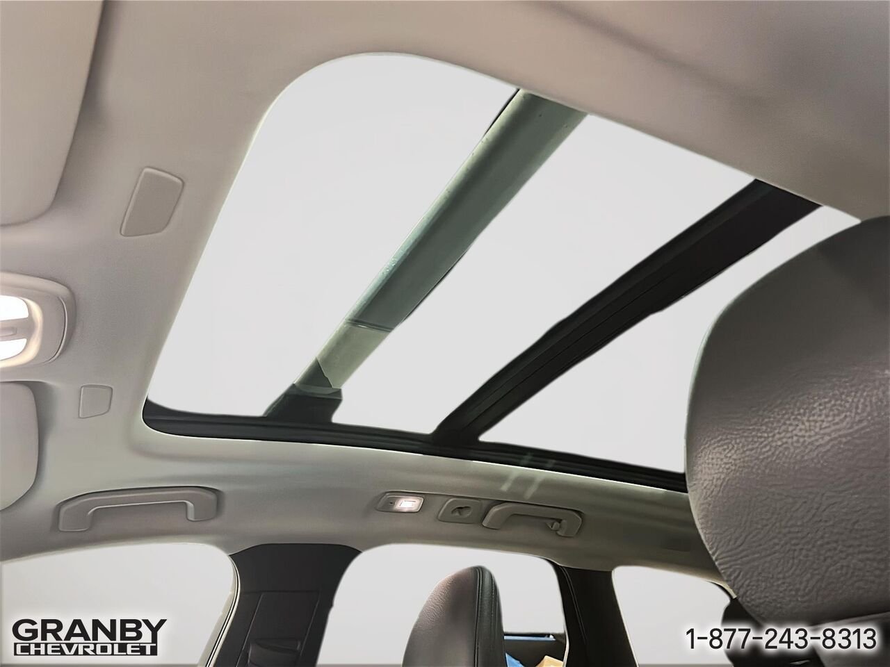 2024 Volvo XC60 Recharge Plus Dark Theme | G3874 Beige Granby - photo #21