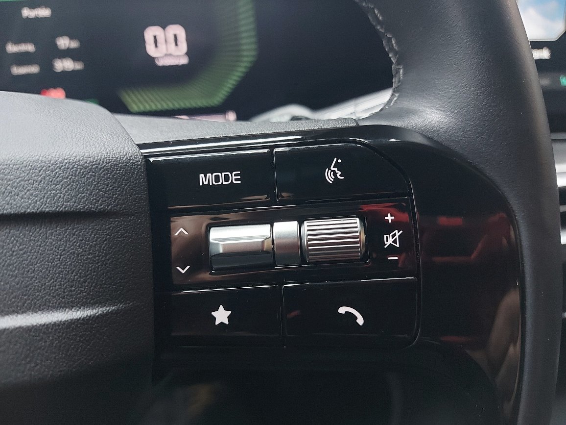 2026 KIA Sorento Plug-In Hybrid Snow White Pearl Blainville - photo #20