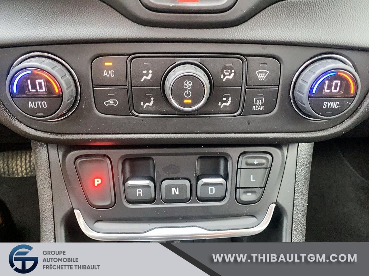 GMC TERRAIN SLE Traction intégrale, 4 portes SLE 2020 Gris Montmagny - photo #13