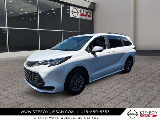 Toyota Sienna LE 8 PASSAGERS S6704 2026 Blanc