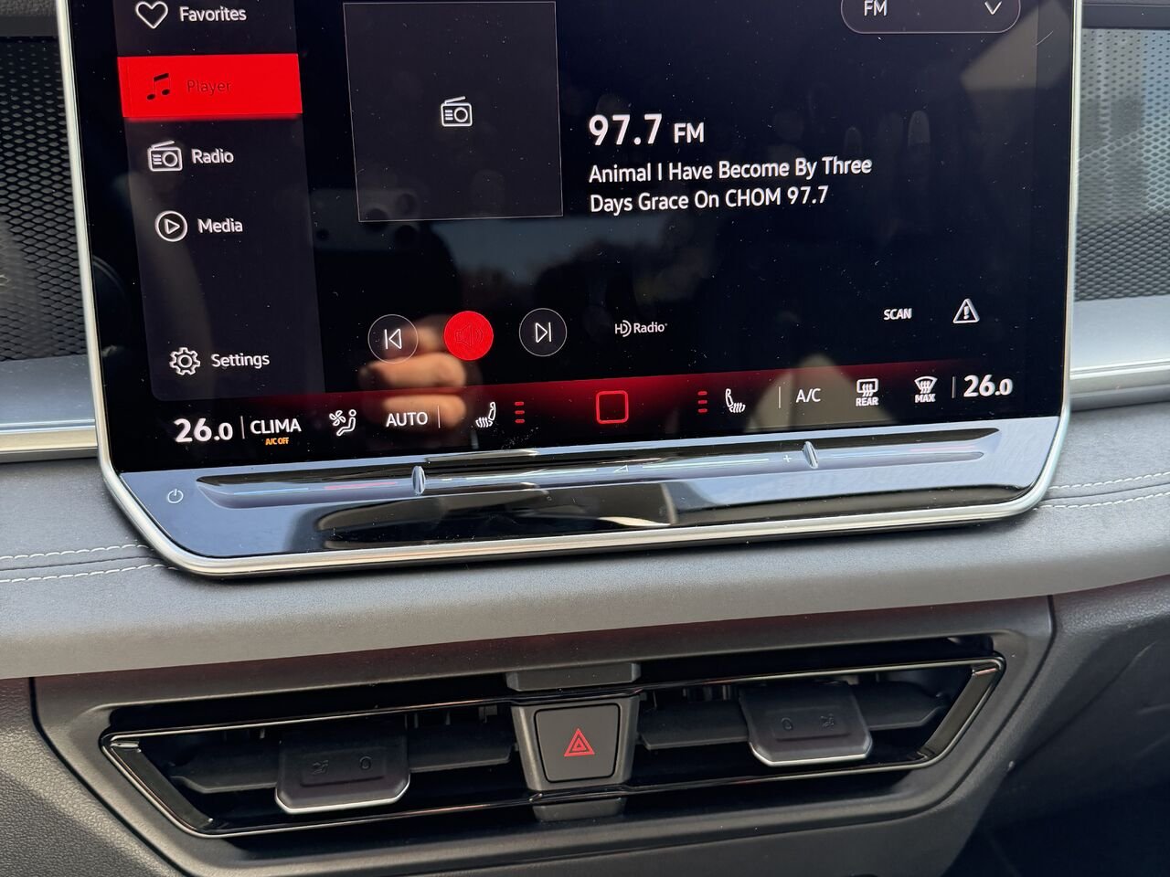 2026 Volkswagen Tiguan Comfortline 4MOTION White Châteauguay - photo #20