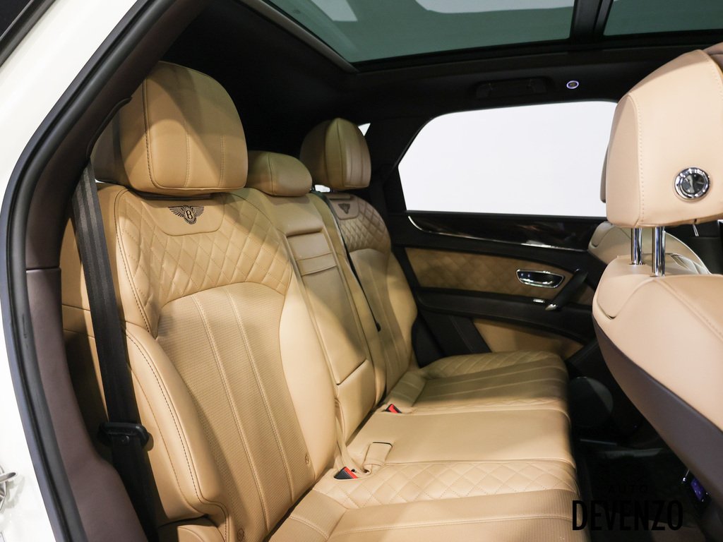 Bentley Bentayga 2017 Blanc Saint-Eustache - photo #10