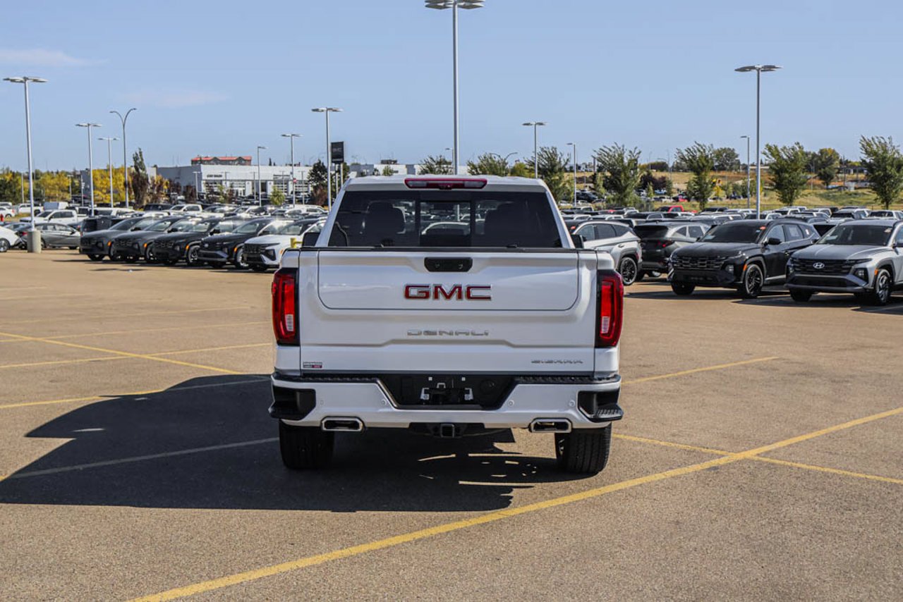 2025 GMC Sierra 1500 4WD Crew Cab 147 Denali White Sherwood Park - photo #6