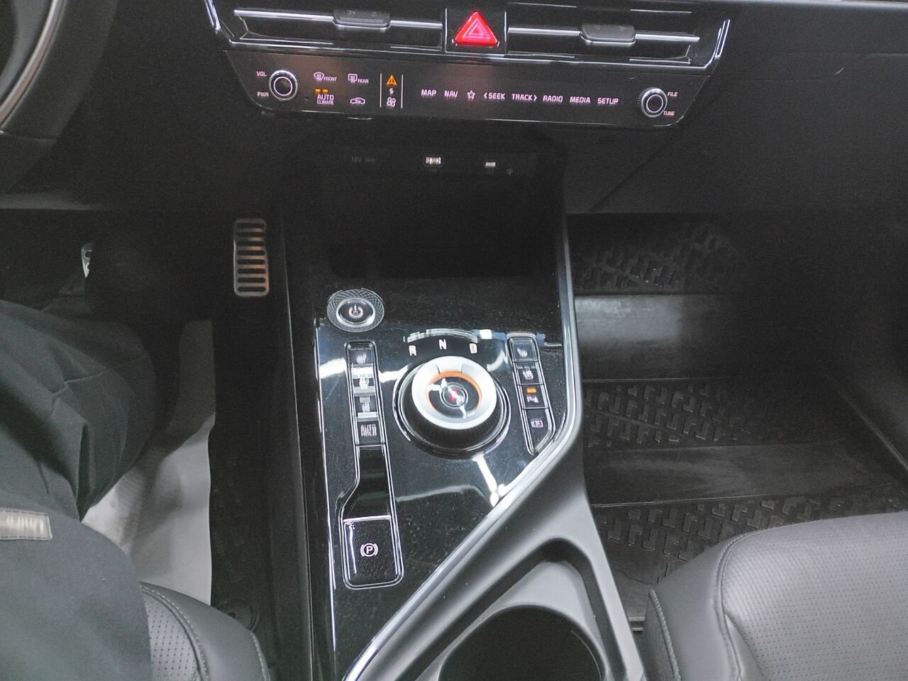 2023 Kia Niro électrique Grey Blainville - photo #29
