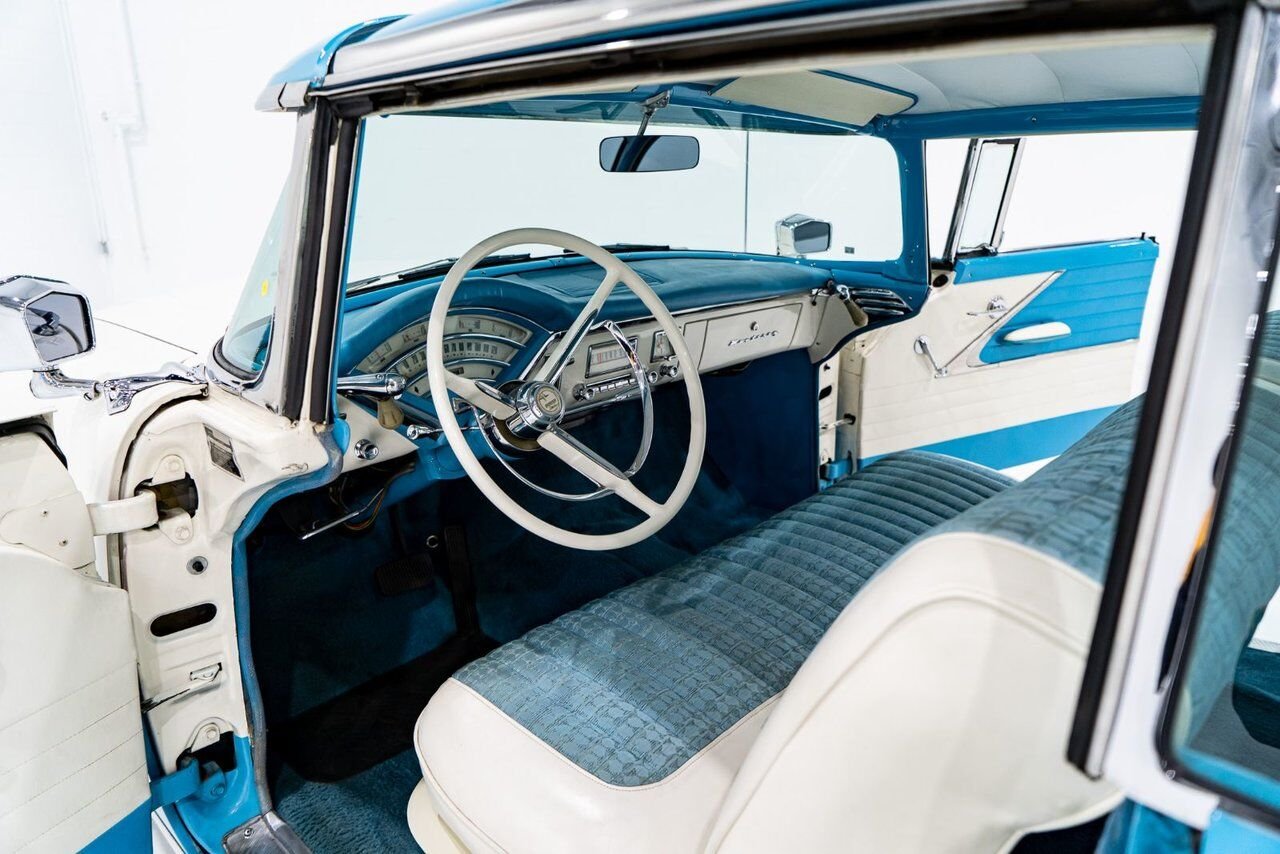 Mercury Monterey **PRIX EN USD** Beautifully presented from former restoration 1956 Blanc Montréal - photo #9