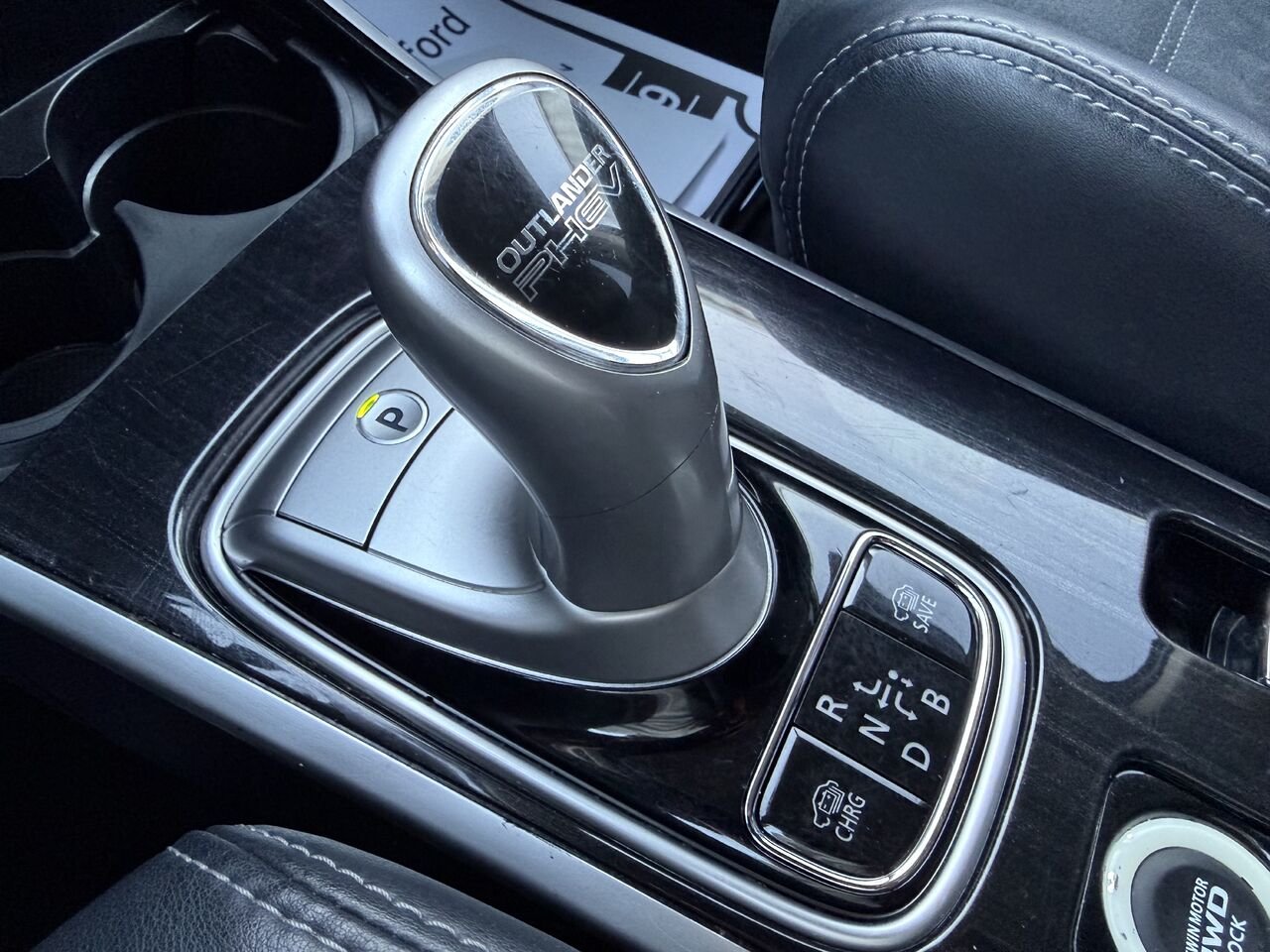 2018 Mitsubishi Outlander Plug-In Hybrid Black Thetford Mines - photo #26