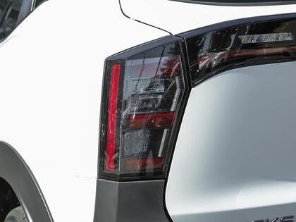 2026 Nissan Kicks Aspen White TriCoat/Super Black Blainville - photo #10