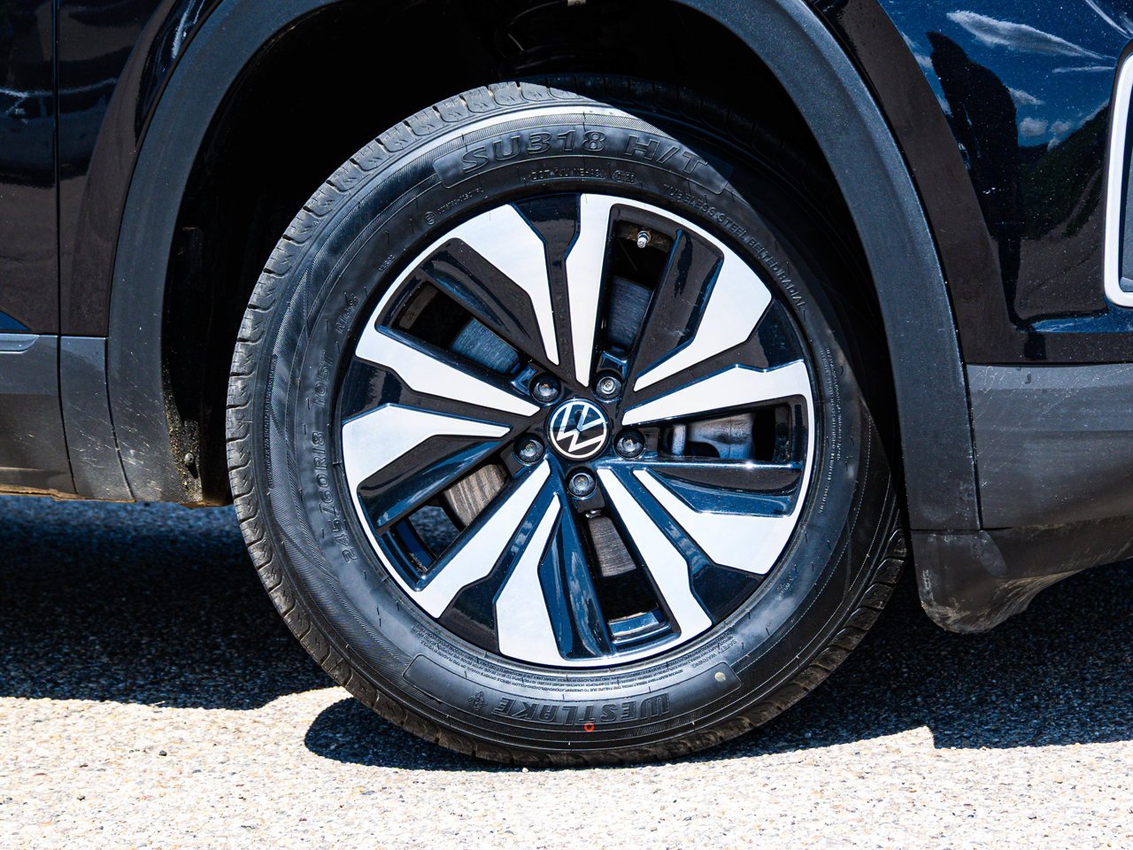 2025 Volkswagen Atlas Comfortline 2.0 TSI 4MOTION Black Sherwood Park - photo #4