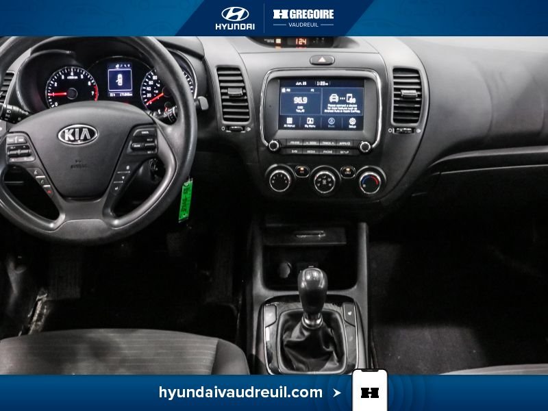 2018 Kia Forte5 White Saint-Eustache - photo #18