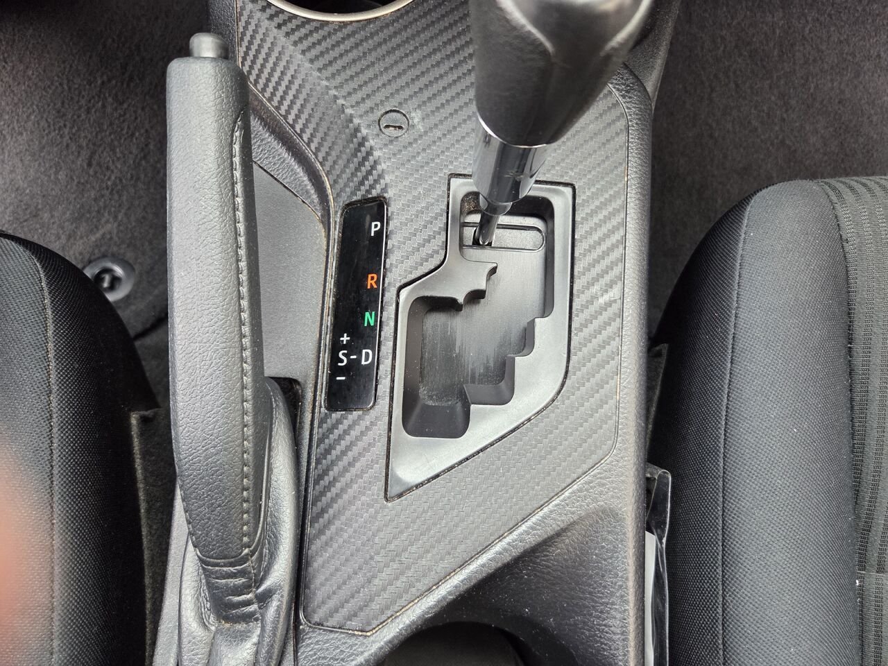 Toyota RAV4 2015 Argent Mont-Laurier - photo #15