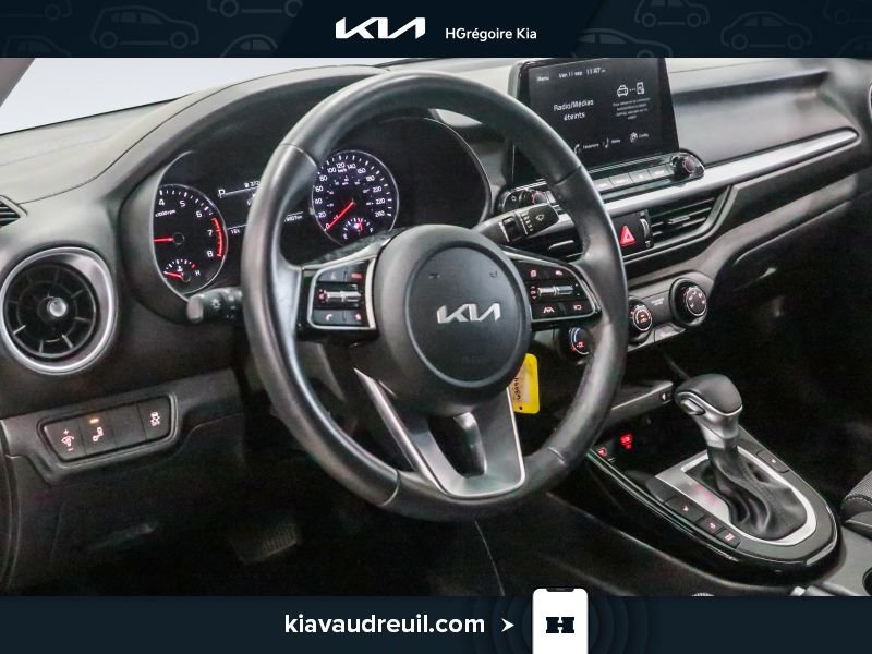 2024 Kia Forte White Saint-Eustache - photo #9