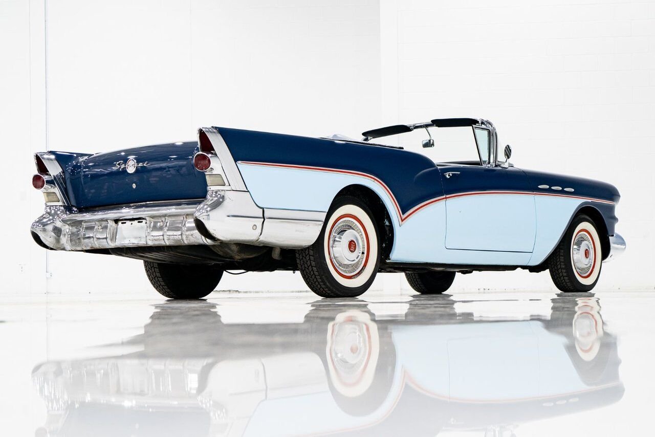 Buick Special 364/300HP NailHead 1 of only 2,056 1957 Bleu Montréal - photo #5