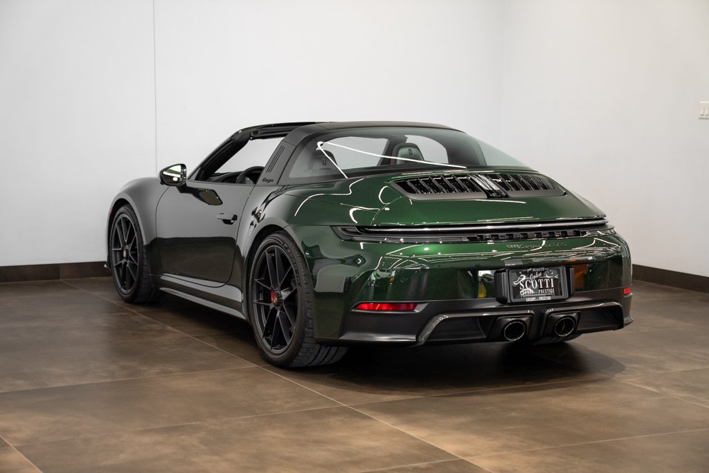2026 Porsche 911 Green Saint-Eustache - photo #6
