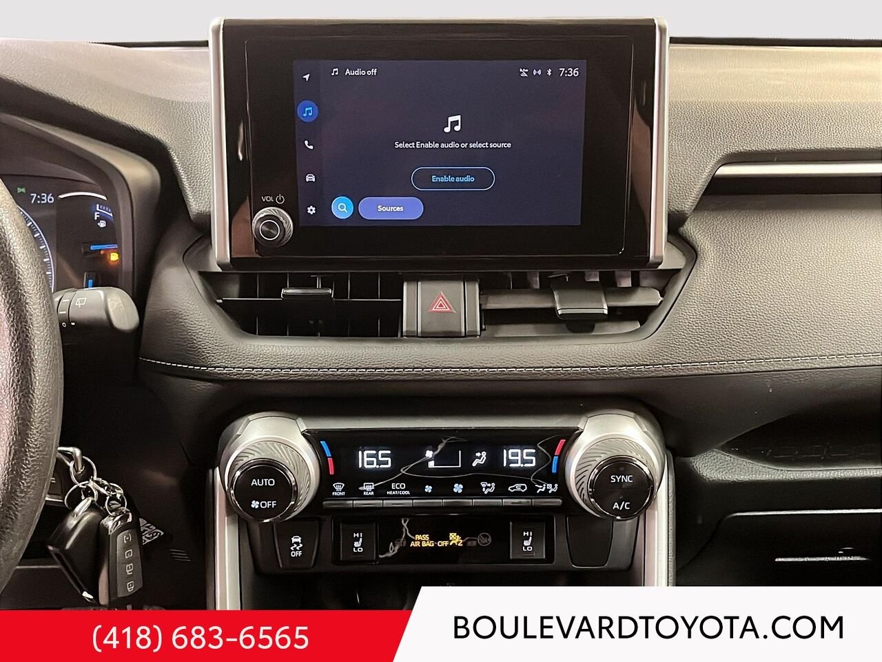 Toyota RAV4 99635A-107 | LE, HYBRIDE 2023 Ciel argent métallisé Québec - photo #11