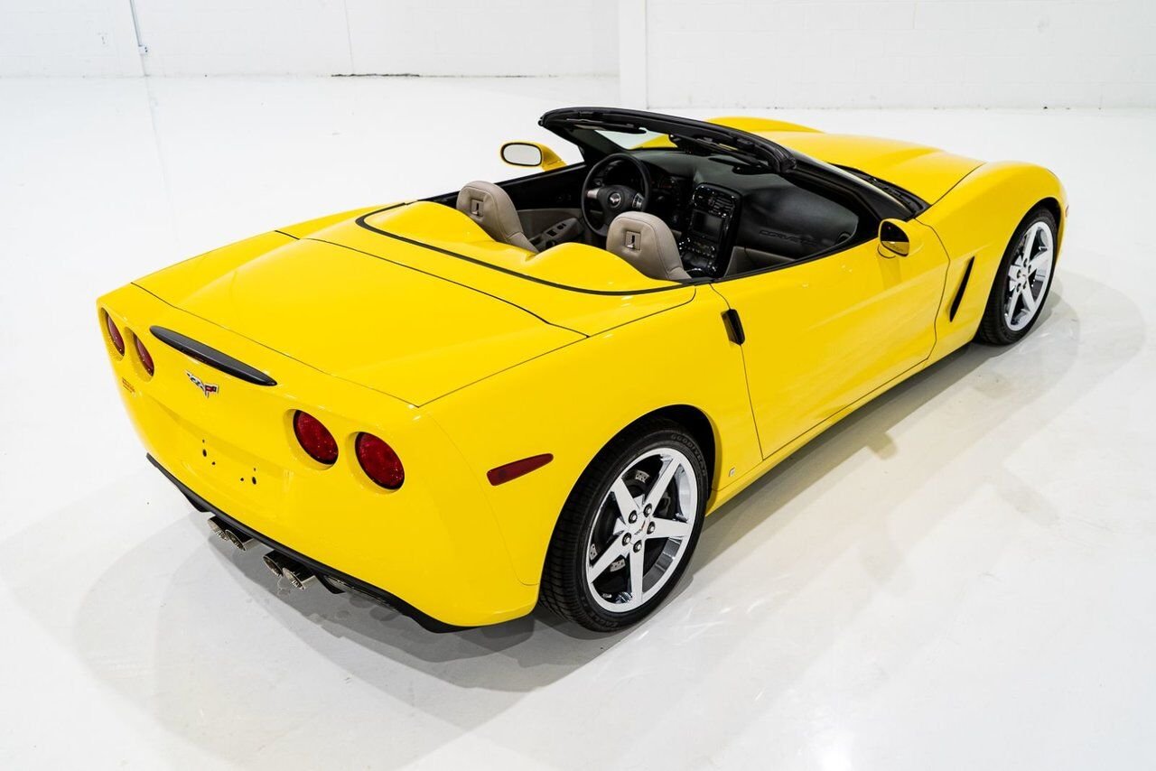 Chevrolet Corvette PRIX EN USD | With Only 900km (563mi) From New With Window Sticker 2008 Jaune Montréal - photo #78