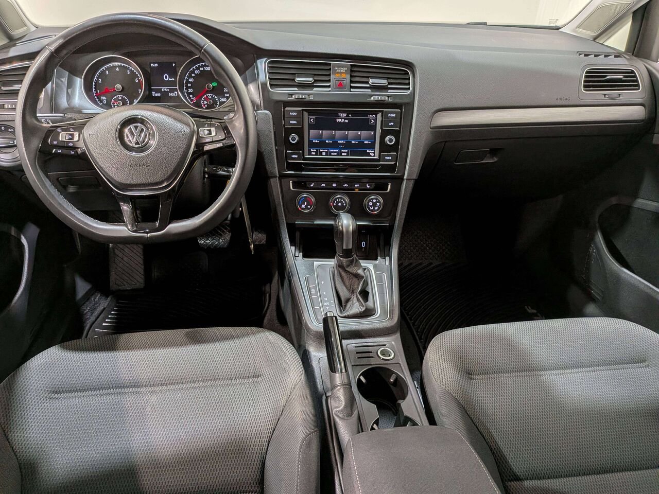 2020 Volkswagen Golf Comfortline 5-door Auto White Val-David - photo #26