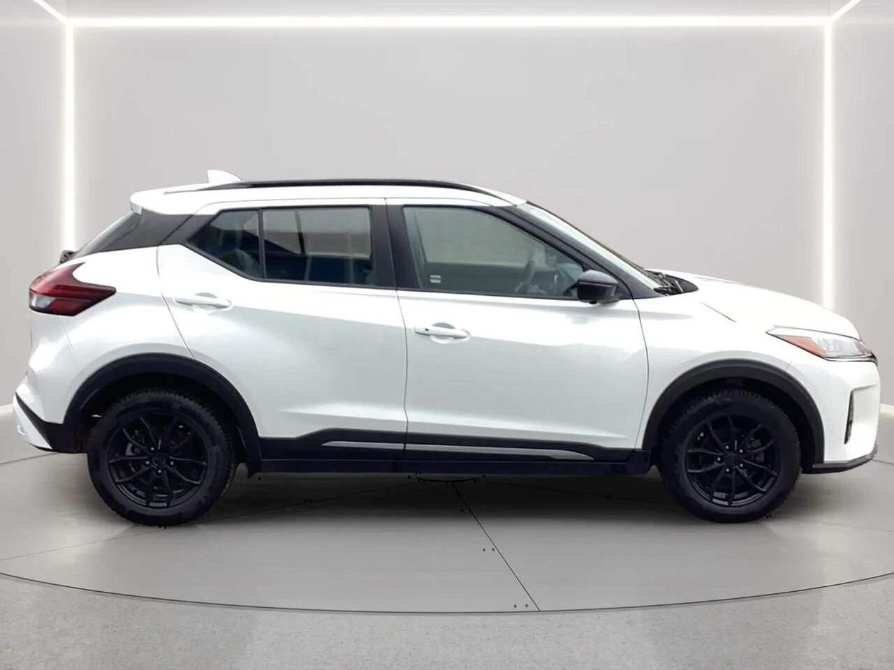 2024 NISSAN KICKS SR SR TA White Gatineau - photo #5