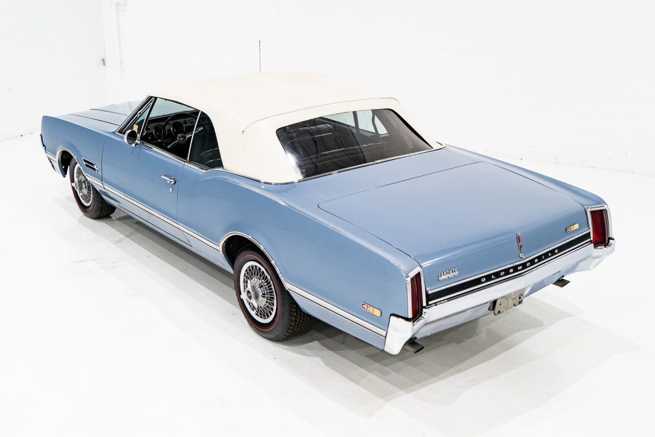 Oldsmobile 442 PRIX EN USD | Matching# 400cu.in. 4-Speed 1966 Bleu Montréal - photo #25