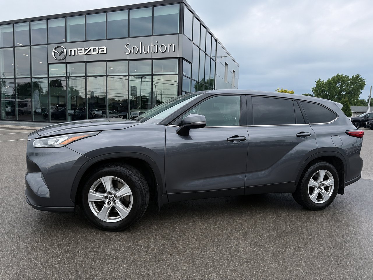 2020 TOYOTA HIGHLANDER L Grey Châteauguay - photo #0