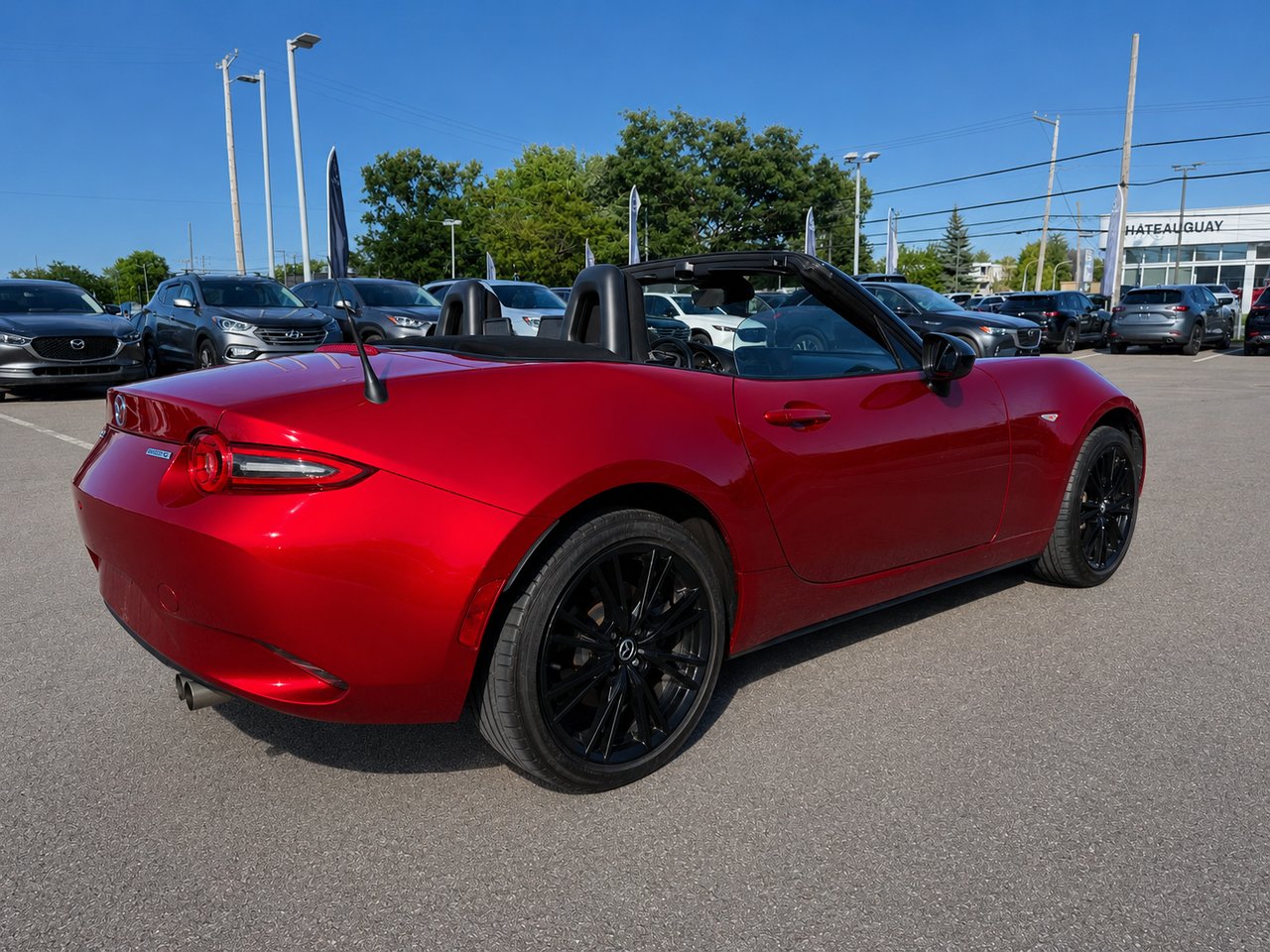2025 Mazda MX-5 Red Châteauguay - photo #4