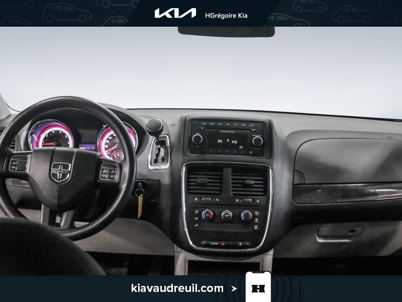 Dodge GR Caravan 2015 Gris Laval - photo #16