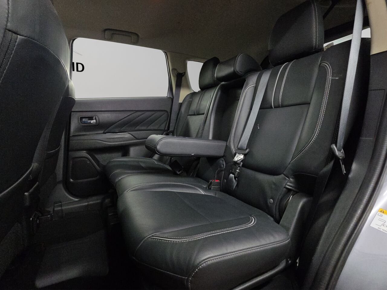 2018 Mitsubishi Outlander Plug-In Hybrid GT S-AWC Grey Val-David - photo #14