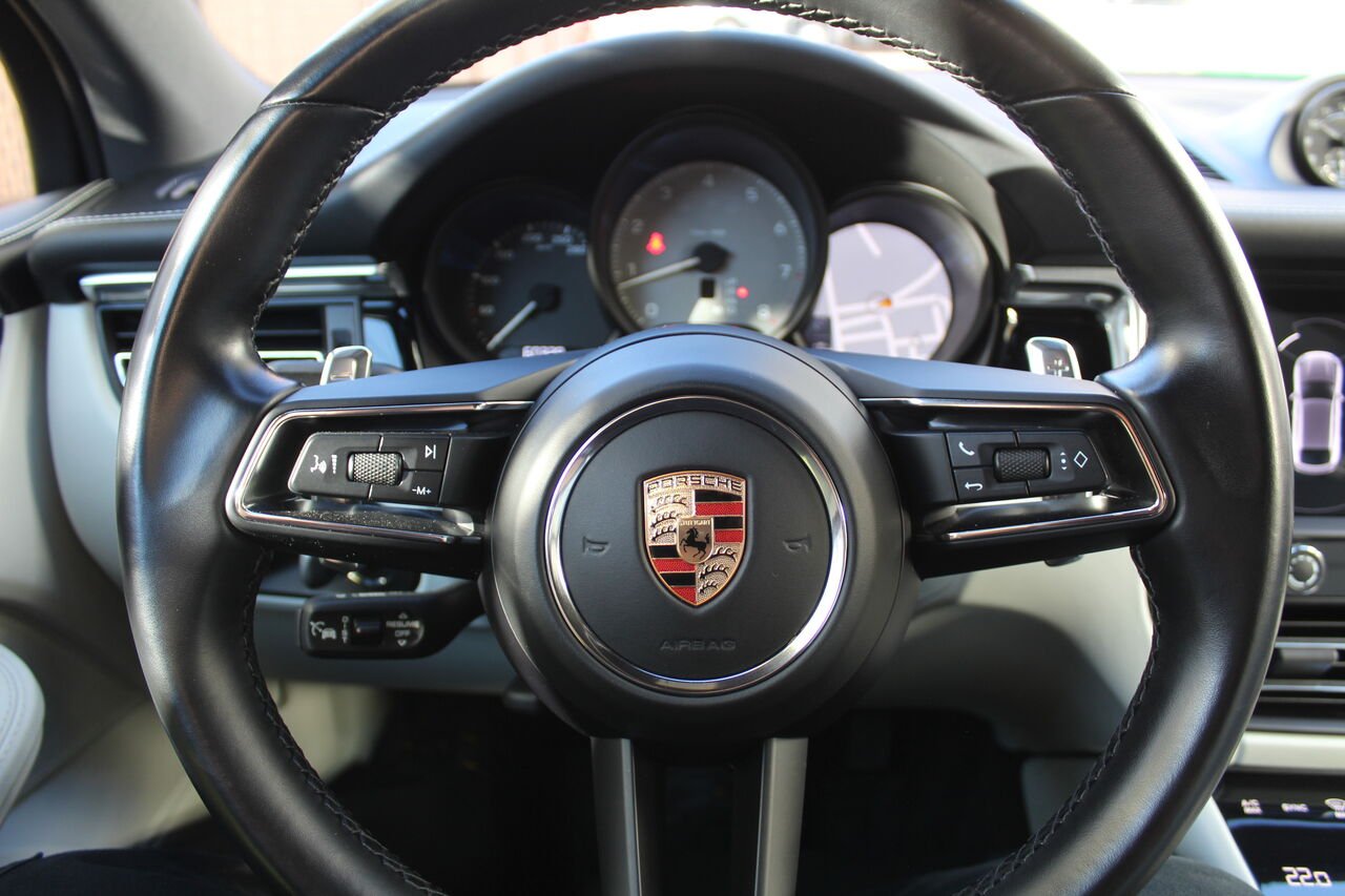 Porsche Macan VIN: WP1AG2A57RLB35511 2024 Noir Sainte-Rose - photo #14