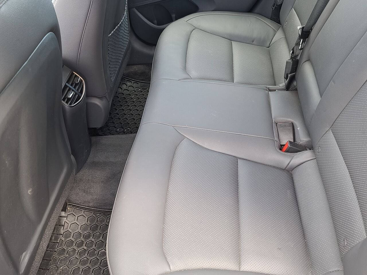 2019 Hyundai Ioniq Electric Grey  - photo #10