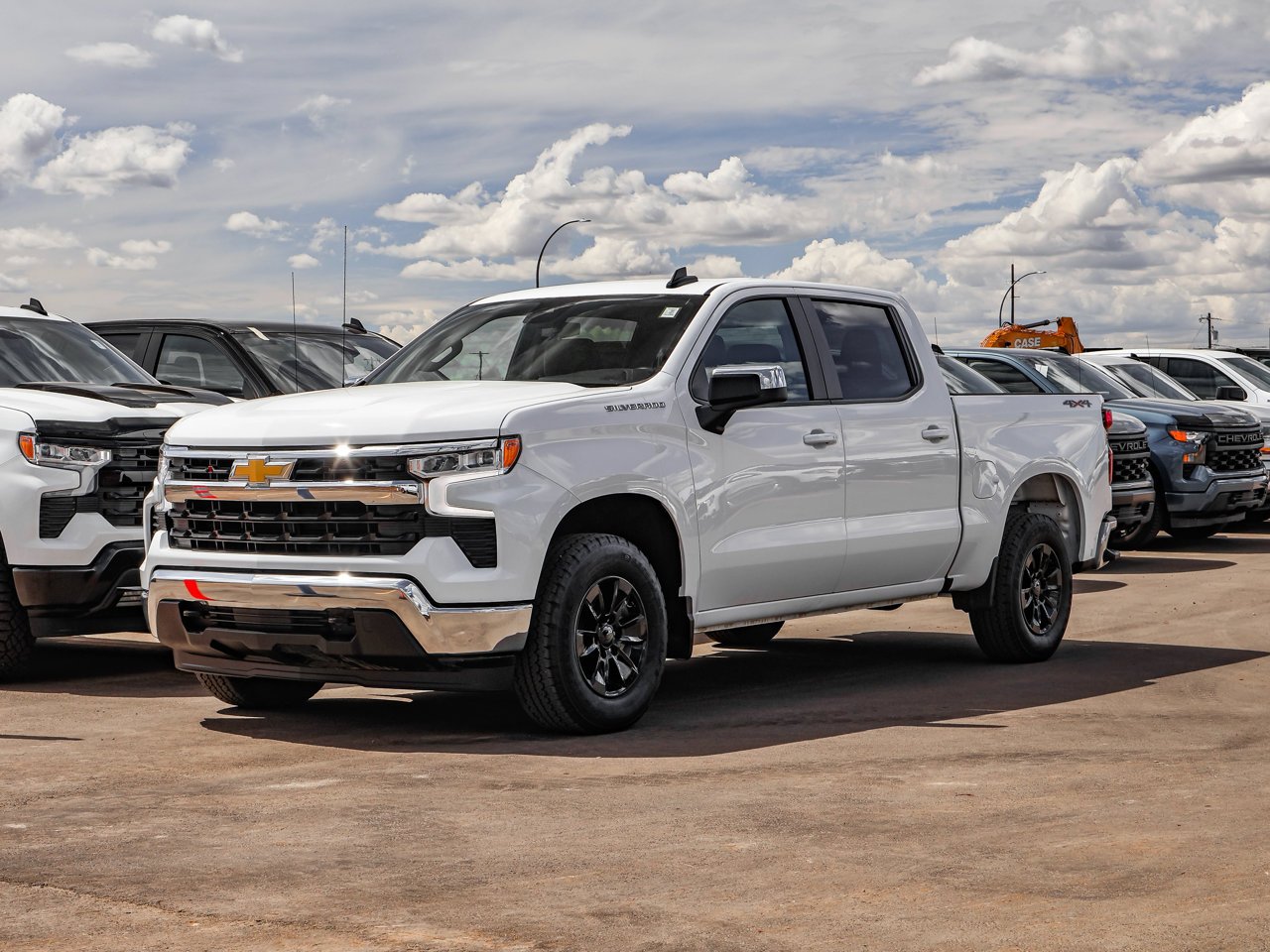2025 Chevrolet Silverado 1500 4WD Crew Cab 147 LT White Sherwood Park - photo #3