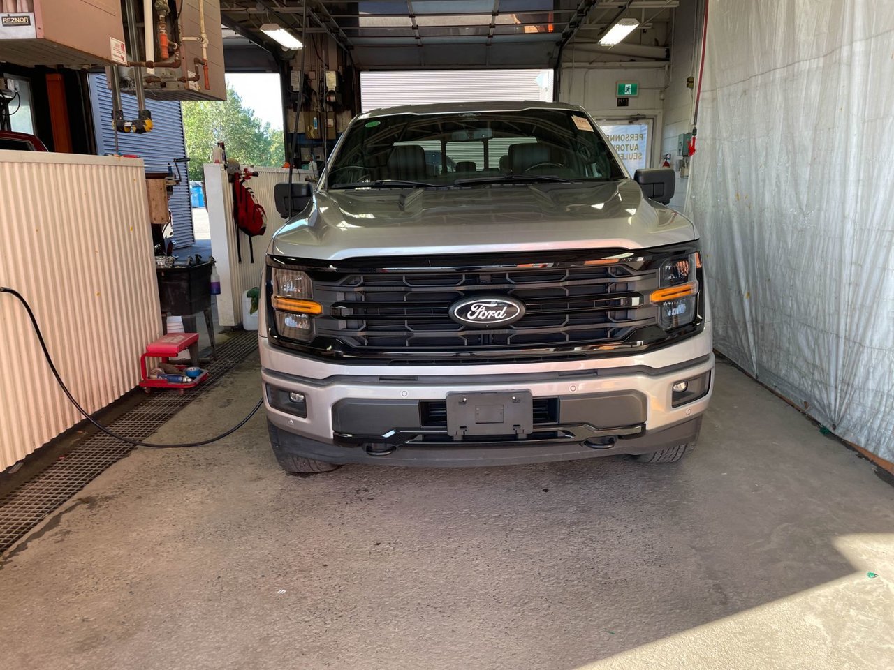 Ford F-150 XLT HYBRID CREW 4X4 303A *3.5L ECOBOOST NAV CAM360 2024 Gris Saint-Jérôme - photo #4