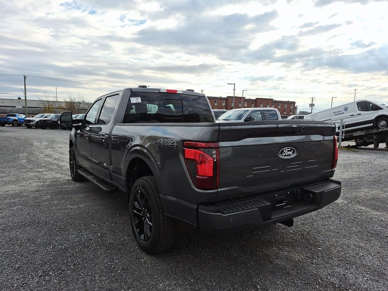 Ford F-150 2F419 | XLT 2026 Gris carbonisé métallisé Saint-Jérôme - photo #3