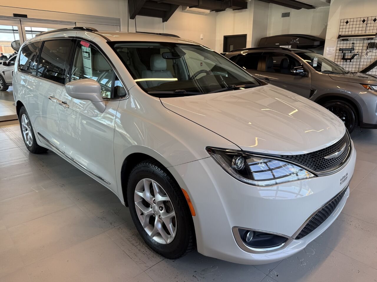 Chrysler Pacifica Hybrid 2020 Beige Saint-Eustache - photo #8