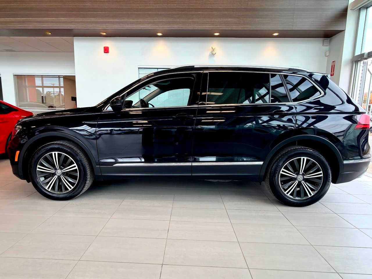Volkswagen Tiguan 2018 Noir Notre-Dame-des-Prairies - photo #6