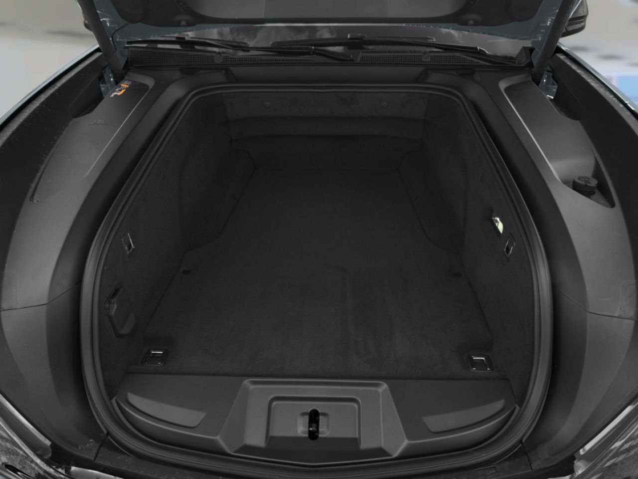 2026 CADILLAC ESCALADE IQ Traction intégrale, 4 portes Sport Black Sherbrooke - photo #6