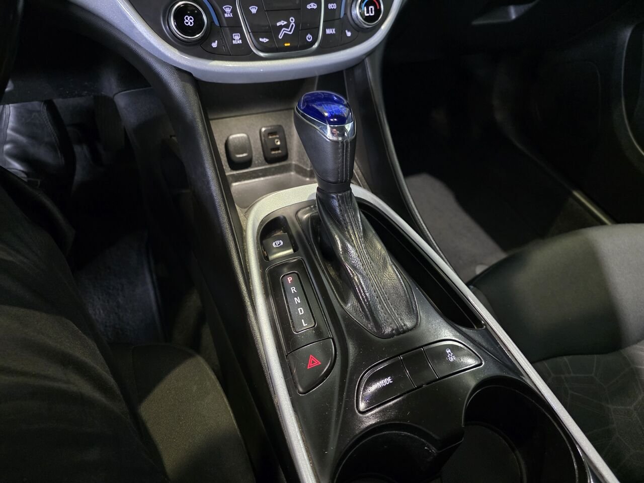 2016 Chevrolet Volt Blue  - photo #15