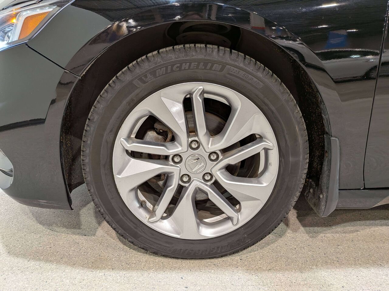 2018 Honda Accord Sedan LX CVT Black Mirabel - photo #34