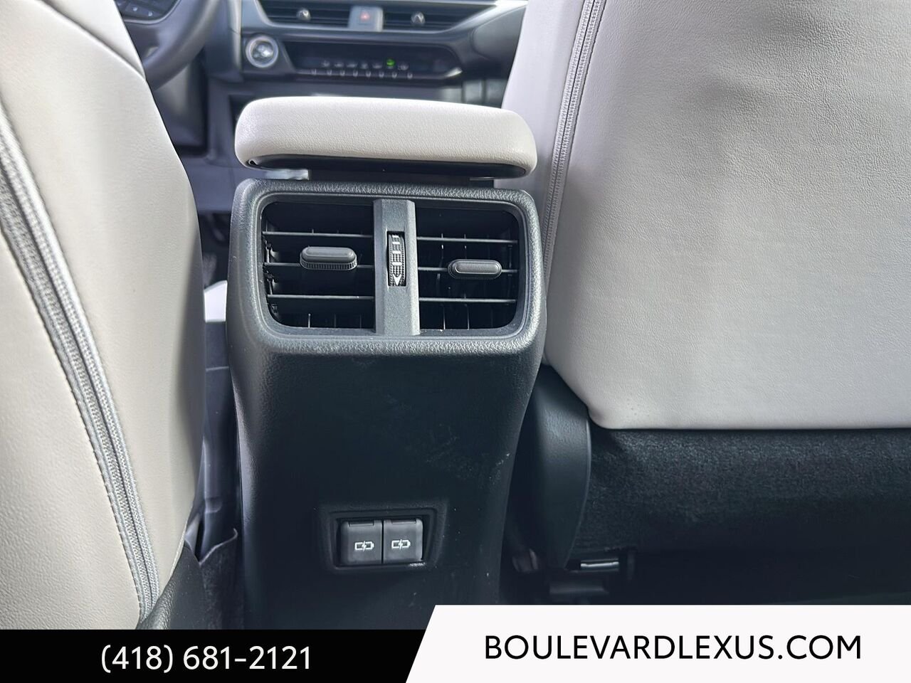 Lexus UX 19982A | UX 250h CVT 2024 Bleu Québec - photo #18