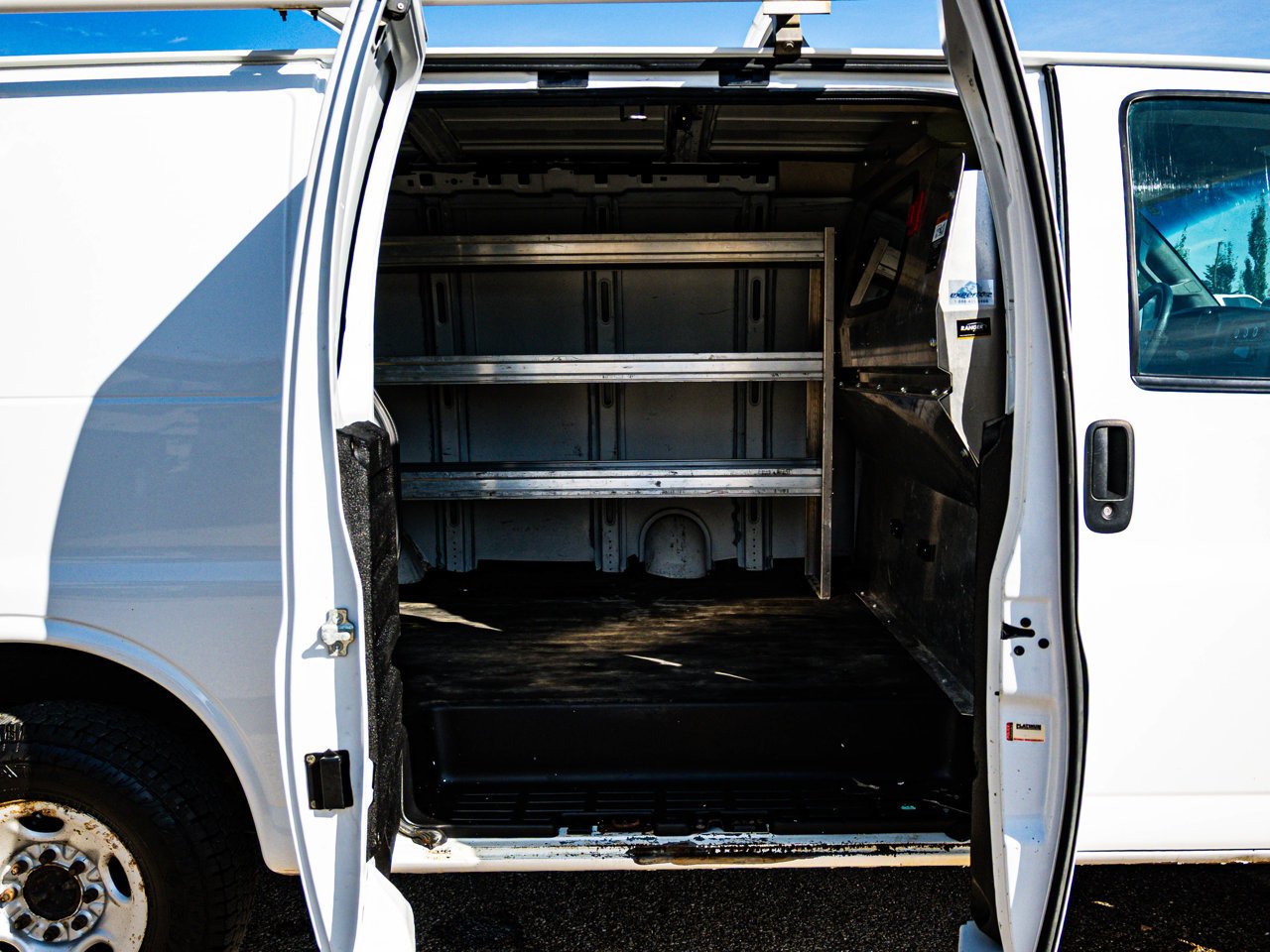 2017 Chevrolet Express Cargo Van RWD 2500 135 White Sherwood Park - photo #24