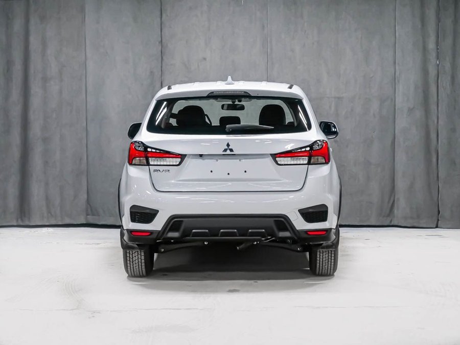 2027 Mitsubishi RVR ES White Diamond