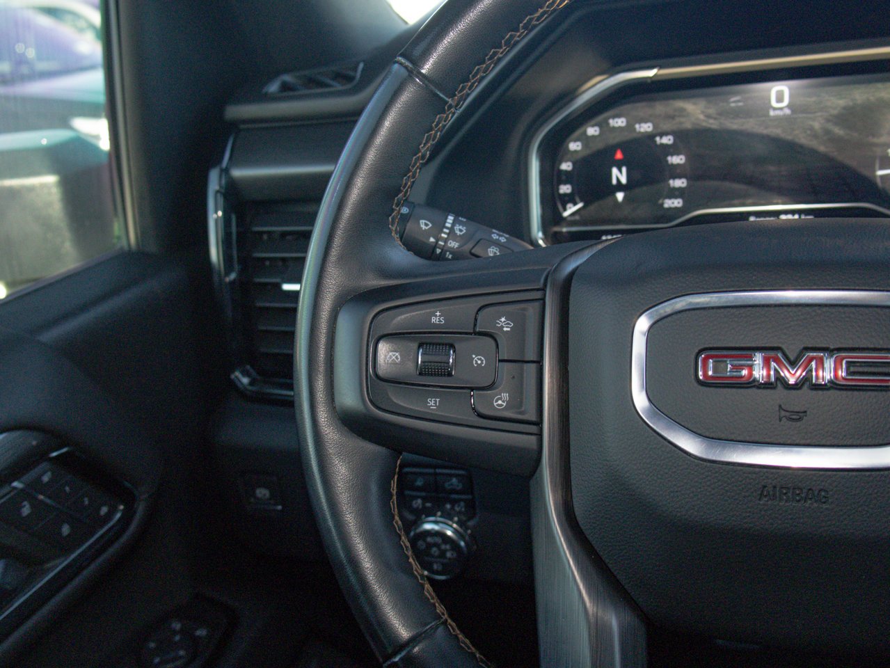 2024 GMC Sierra 2500HD 4WD Crew Cab 159 AT4 White Sherwood Park - photo #23