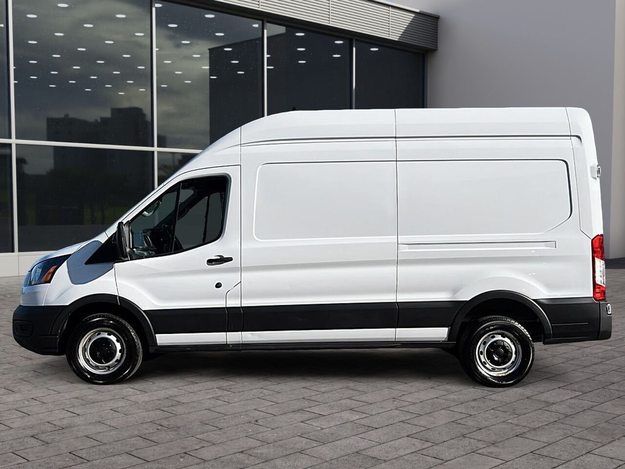 2023 Ford Transit fourgon utilitaire White Québec - photo #4