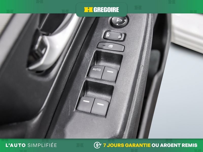 2021 Honda CRV White Saint-Eustache - photo #18