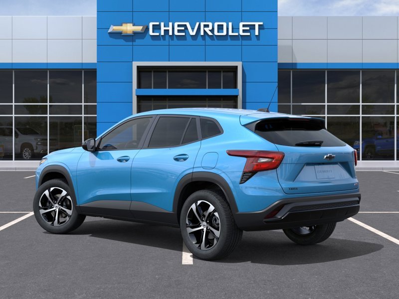 CHEVROLET Trax 1RS 4 portes TA 2026 Bleu marina métallisé Gatineau - photo #2