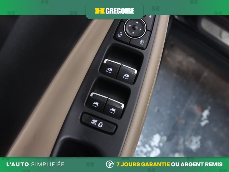 Hyundai Santa Fe 821912 | Ultimate AWD AUTO A/C MAGS CUIR TOIT NAV CAM RECUL 2020 Noir Laval - photo #18
