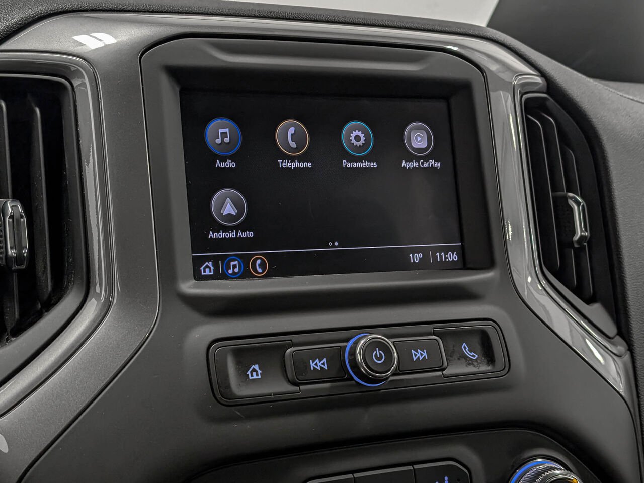 GMC Sierra 1500 Pro 4WD Crew Cab 6 Places 2023 Rouge Sherbrooke - photo #9