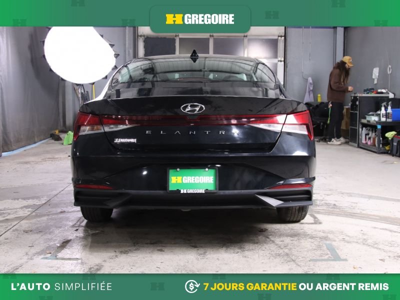 2022 Hyundai Elantra Black Laval - photo #5