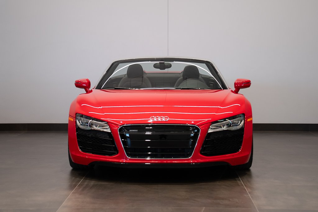 Audi R8 V8 Spyder \ LOW KM 2015 Rouge Kirkland - photo #1