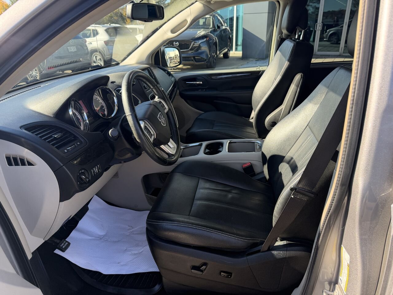 2016 Dodge Grand Caravan Silver Ste-Marie - photo #10